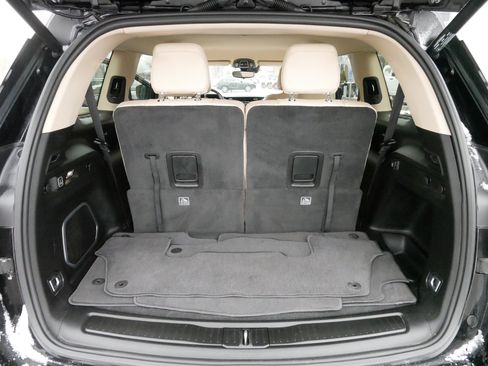 Used 2022 Jeep Grand Cherokee L Limited image 18