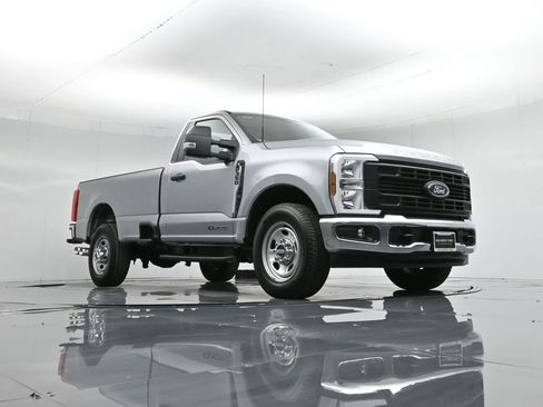 Used 2024 Ford F350 XL w/ XL Chrome Package image 50