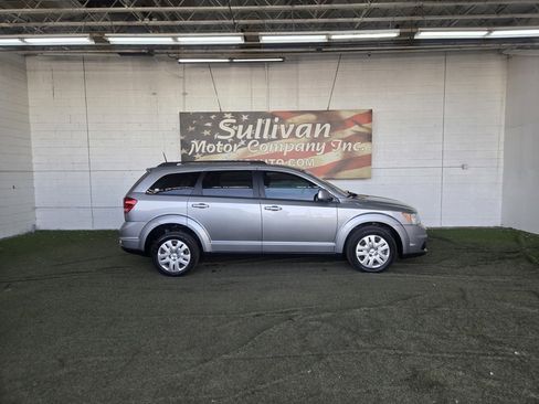 Used 2018 Dodge Journey SXT image 6