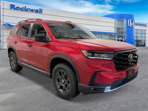New 2025 Honda Pilot TrailSport image 10