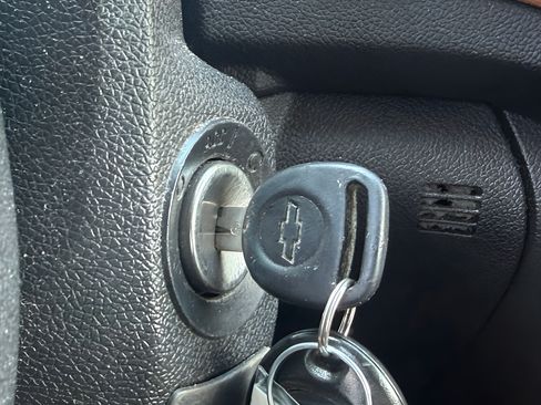 Used 2014 Chevrolet Traverse LT FWD image 27