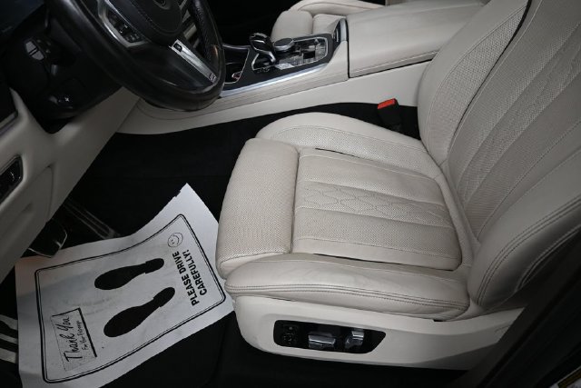 Used 2021 BMW X7 xDrive40i w/ M Sport Package AWD/4WD image 15