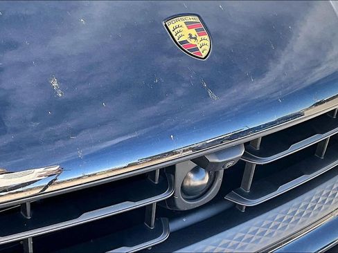 Used 2023 Porsche Macan Turbo image 33