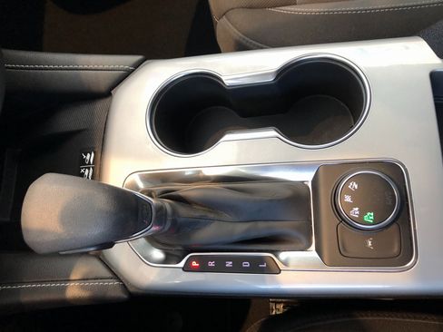 Certified 2025 Chevrolet Blazer LT w/ Convenience Package image 25