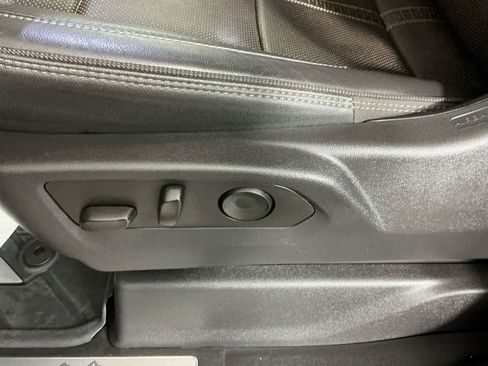 Used 2023 Chevrolet Silverado 1500 High Country w/ High Country Premium Package image 11