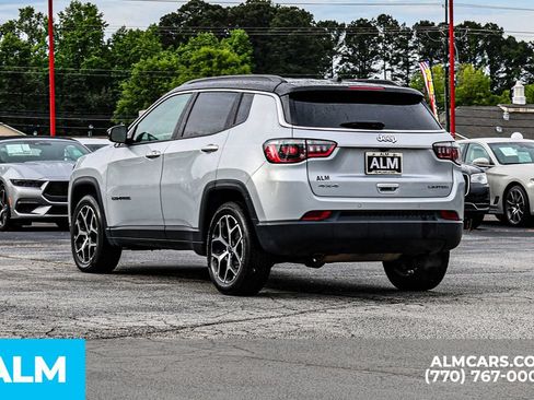 Used 2025 Jeep Compass Limited AWD/4WD image 7