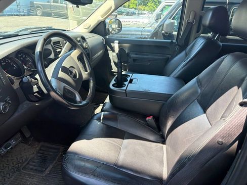 Used 2011 GMC Sierra 1500 SLE w/ Power Tech Package AWD/4WD image 8