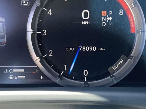 Used 2018 Lexus LS 500 F Sport w/ Accessory Package (Z2) RWD image 32