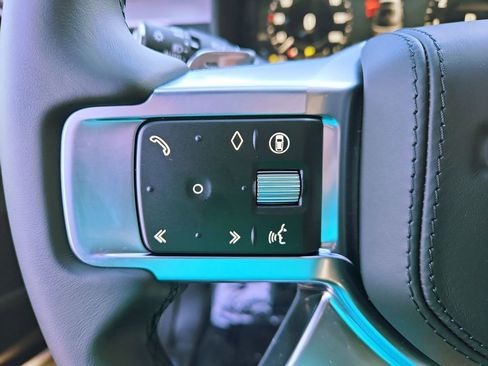 New 2026 Land Rover Discovery Limited Edition image 19