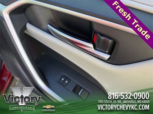 Used 2021 Toyota RAV4 Limited image 16