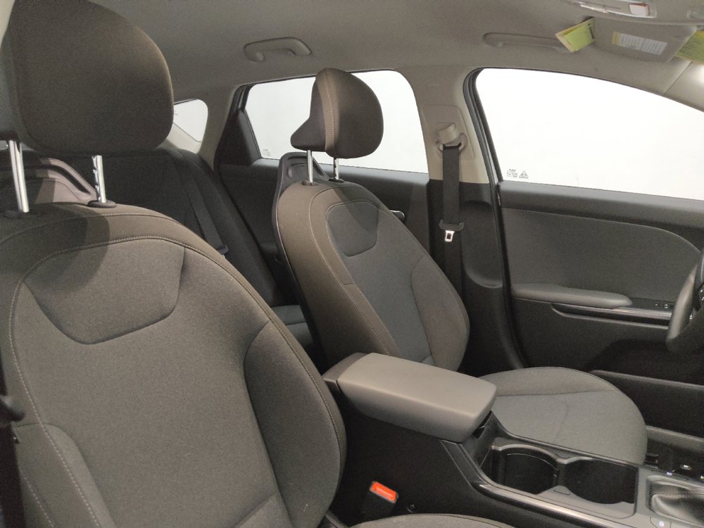Used 2025 Kia K4 FWD image 21