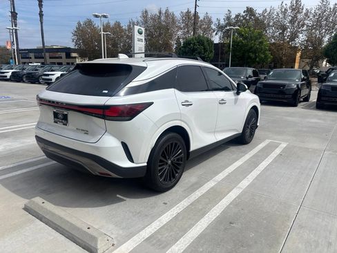 Used 2025 Lexus RX 350h w/ Convenience Package AWD/4WD image 3