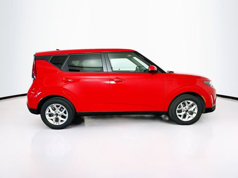 Used 2025 Kia Soul LX w/ LX Technology Package FWD image 10