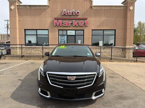 Used 2018 Cadillac XTS Luxury FWD image 2