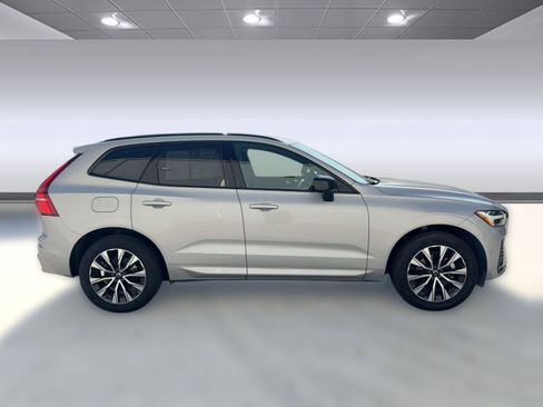 Certified 2025 Volvo XC60 B5 Plus image 8