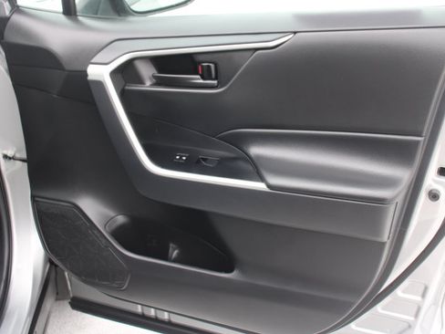 Certified 2024 Toyota RAV4 LE FWD image 18