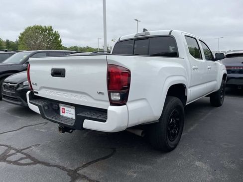 Used 2023 Toyota Tacoma SR AWD/4WD image 4