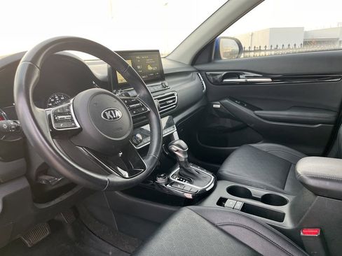 Used 2021 Kia Seltos SX w/ SX Sunroof Package image 10