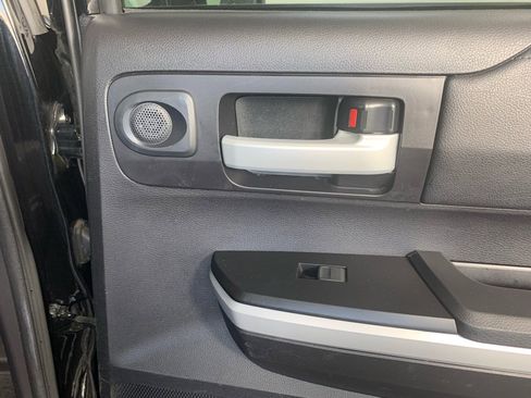 Used 2020 Toyota Tundra SR5 w/ SR5 Upgrade Package image 38