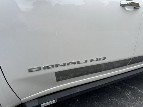 Used 2020 GMC Sierra 3500 Denali w/ Denali Ultimate Package image 10