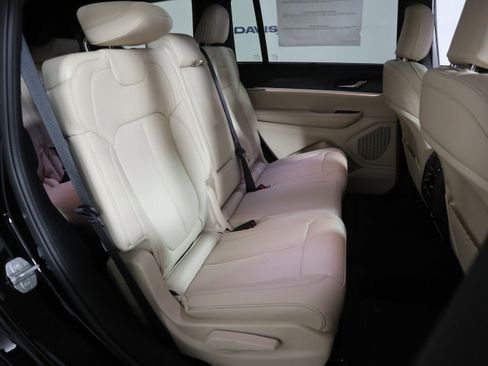 New 2025 Jeep Grand Cherokee L Limited w/ Luxury Tech Group II image 22