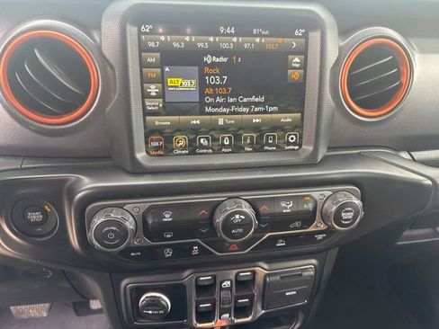 Used 2021 Jeep Gladiator Mojave AWD/4WD image 8