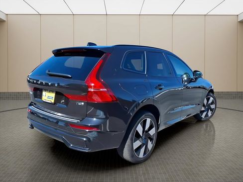 Used 2025 Volvo XC60 T8 Plus w/ Protection Package Premier image 38