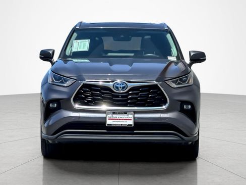 Used 2023 Toyota Highlander Limited AWD/4WD image 8