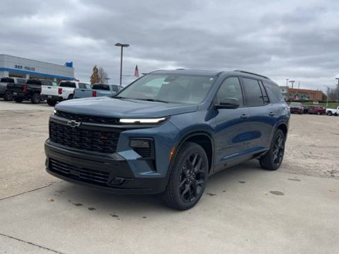 New 2026 Chevrolet Traverse RS w/ LPO, Floor Liner Package image 4