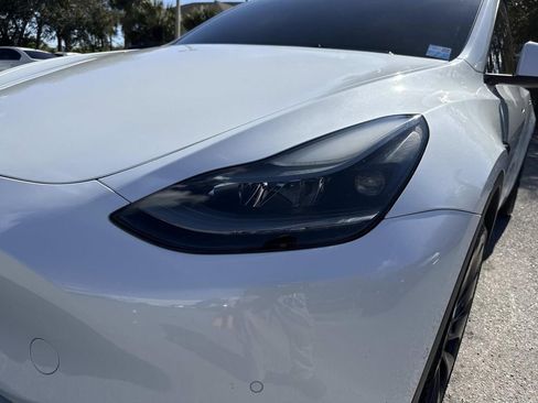 Used 2022 Tesla Model Y Performance image 10