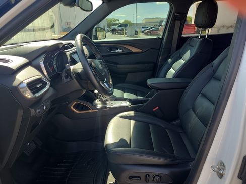 Used 2023 Chevrolet TrailBlazer ACTIV w/ Sun and Liftgate Package AWD/4WD image 12
