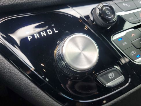 New 2026 Chrysler Pacifica Select image 15