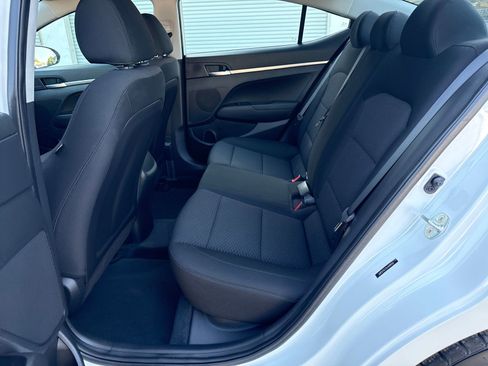 Used 2020 Hyundai Elantra SE w/ Cargo Package (C1) FWD image 25
