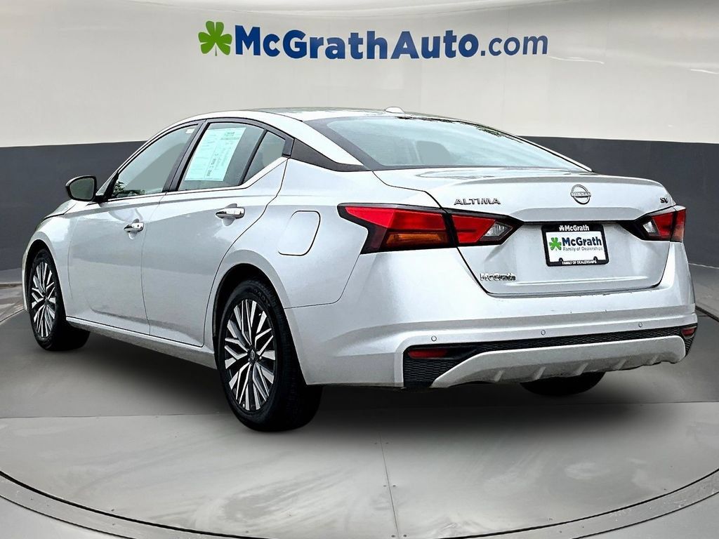 Used 2024 Nissan Altima 2.5 SV FWD image 5