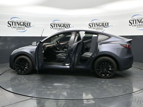 Used 2023 Tesla Model Y Long Range AWD/4WD image 28