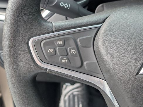 Used 2018 Chevrolet Equinox LS image 19