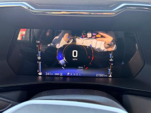 Used 2023 Chevrolet Colorado Z71 w/ Advanced Trailering Package image 17