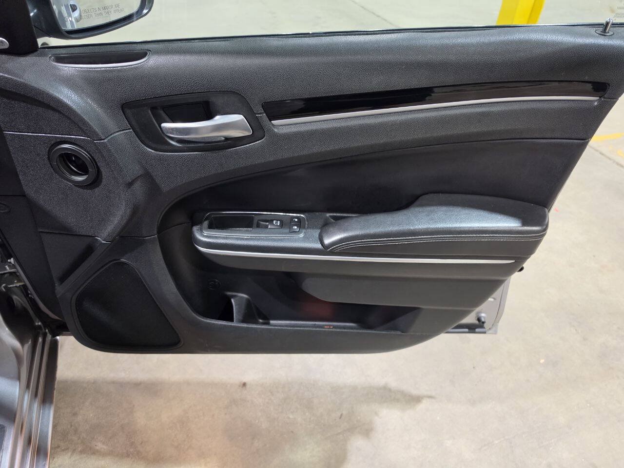 Used 2018 Chrysler 300 S w/ Safetytec Plus Group RWD image 33