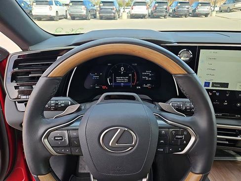 Used 2025 Lexus RX 350 Luxury image 16