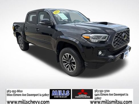 Used 2022 Toyota Tacoma TRD Sport w/ TRD Premium Sport Package AWD/4WD image 7