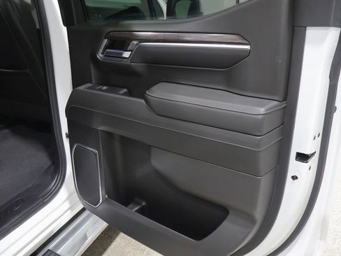 Used 2023 Chevrolet Silverado 1500 LTZ AWD/4WD image 22