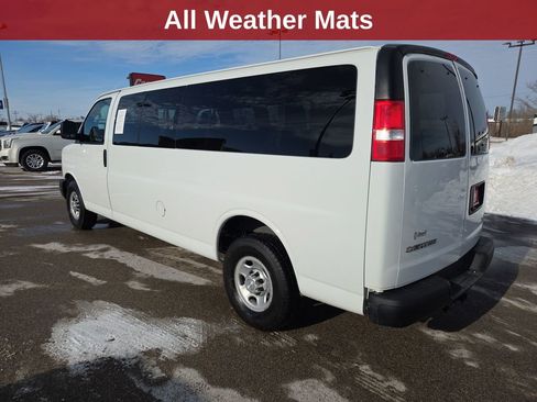 Used 2019 Chevrolet Express 3500 LS image 3