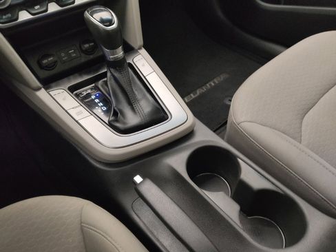 Used 2020 Hyundai Elantra Value Edition image 26