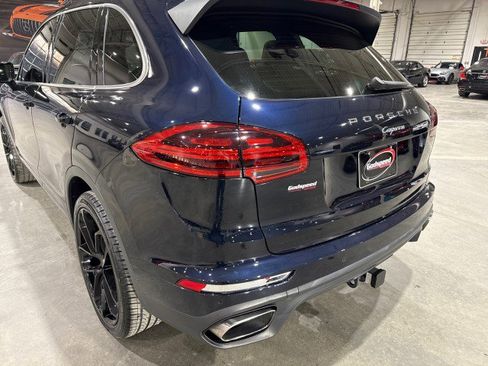 Used 2016 Porsche Cayenne image 44