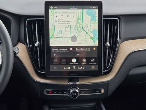 New 2026 Volvo XC60 B5 Plus w/ Protection Package Premier AWD/4WD image 17