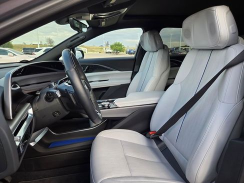 Certified 2025 Cadillac Lyriq Luxury image 29