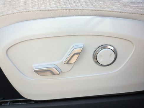 New 2026 Hyundai Ioniq 9 SE image 19