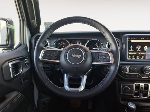 Used 2023 Jeep Wrangler Unlimited Sahara w/ Cold Weather Group AWD/4WD image 12