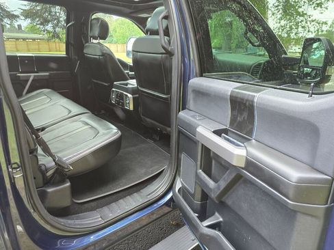 Used 2018 Ford F150 Platinum w/ Equipment Group 701A Luxury image 15