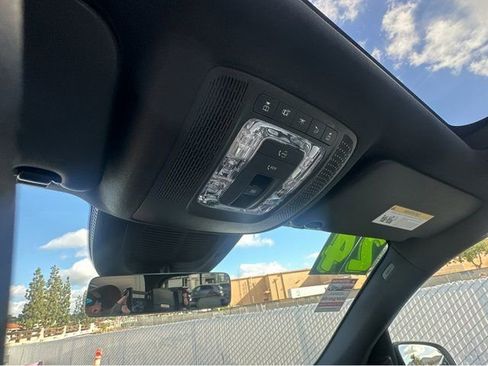 Used 2024 Mercedes-Benz GLE 350 4MATIC image 28